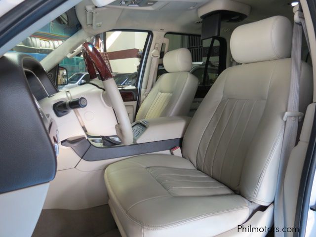 Lincoln Navigator in Philippines