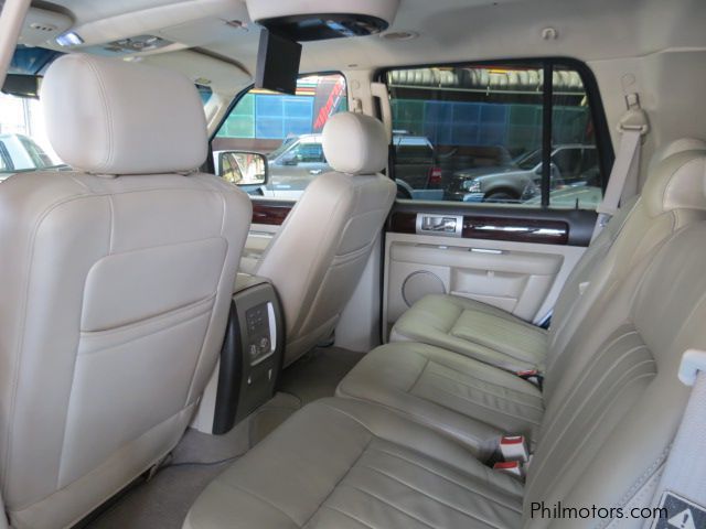 Lincoln Navigator in Philippines