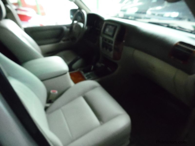 Toyota Land Cruiser in Philippines