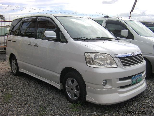 Toyota noah price