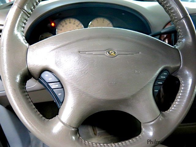 Chrysler Town & Country LXi in Philippines