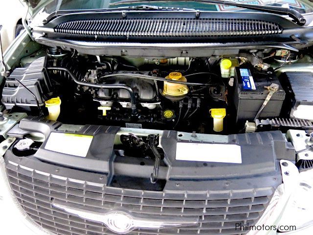 Chrysler Town & Country LXi in Philippines
