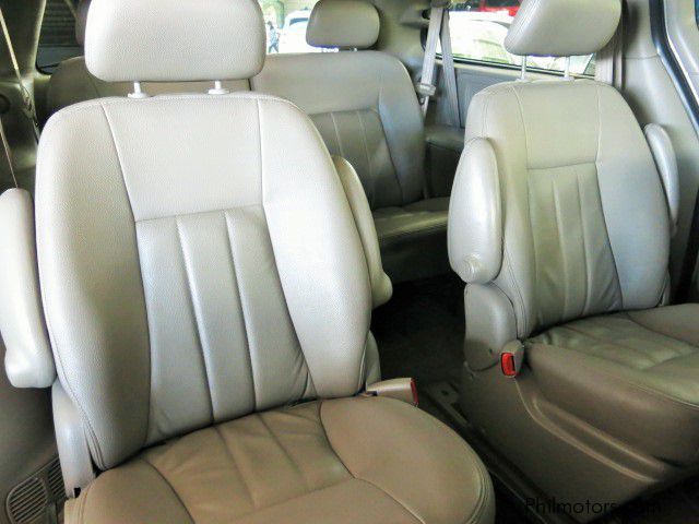 Chrysler Town and Country in Philippines