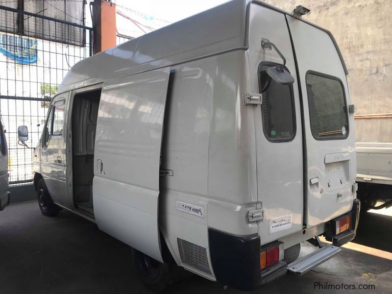 Isuzu 10ft ALuminum Van in Philippines