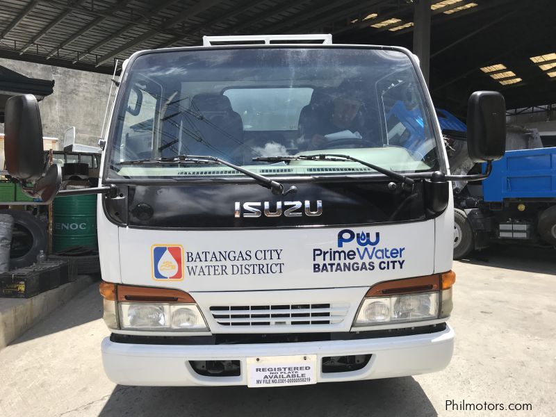 Isuzu 3KL water tanker in Philippines