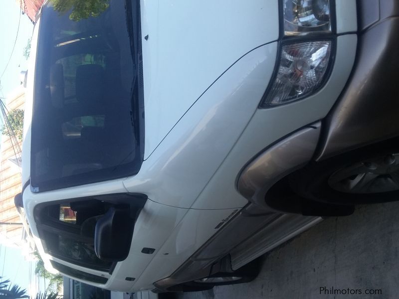 Isuzu Crosswind XUV in Philippines