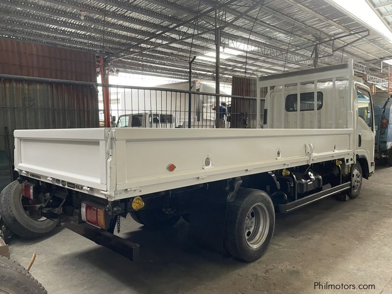 Isuzu ELF GIGA 14FT DROPSIDE TRUCK in Philippines