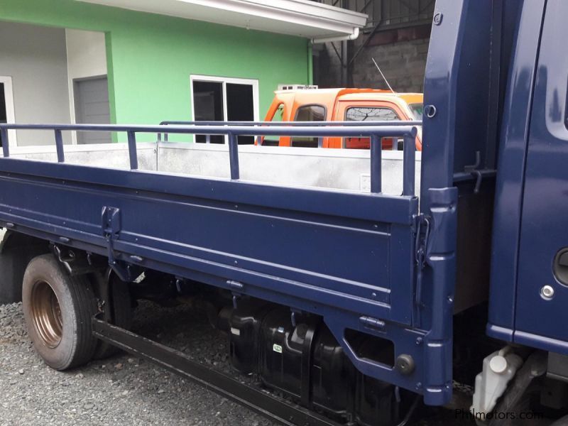 Isuzu Elf 14FT 4HL1 NPR Wide Cargo Dropside Truck High Deck in Philippines