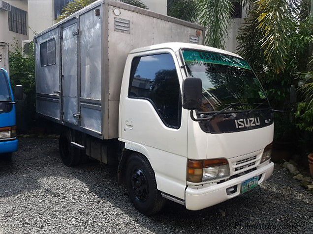 Isuzu Elf in Philippines