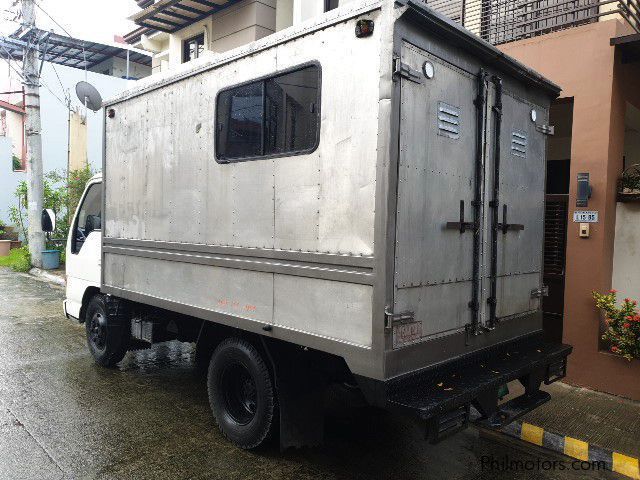 Isuzu Elf in Philippines