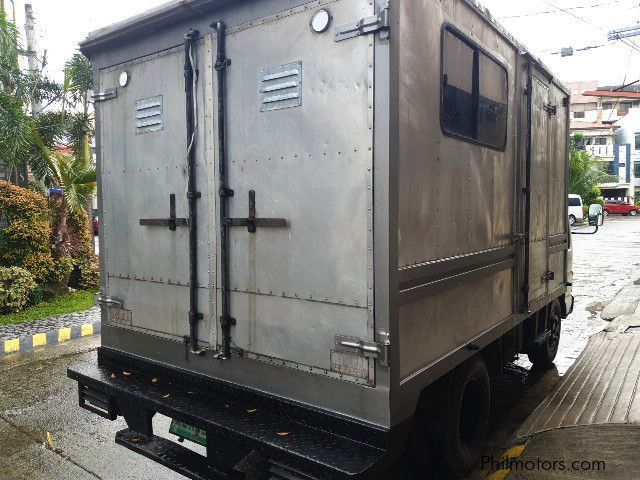 Isuzu Elf in Philippines