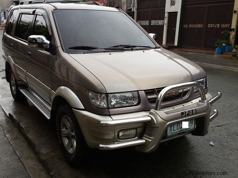 Isuzu crosswind XUV AT in Philippines