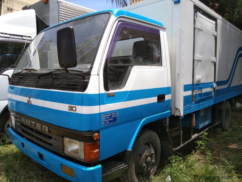 Mitsubishi Canter Freezer van in Philippines