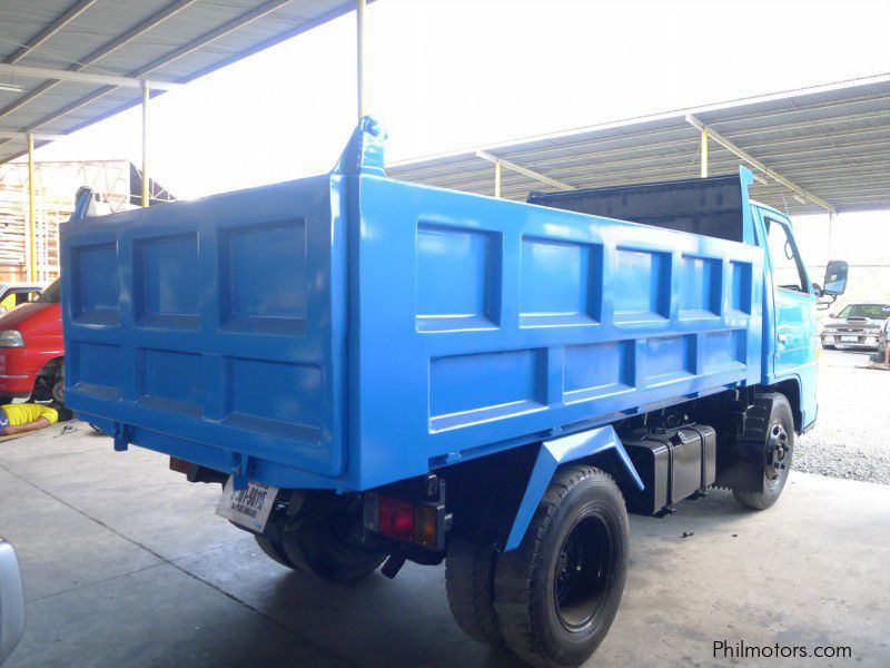 Isuzu Elf 250 Dropside in Philippines