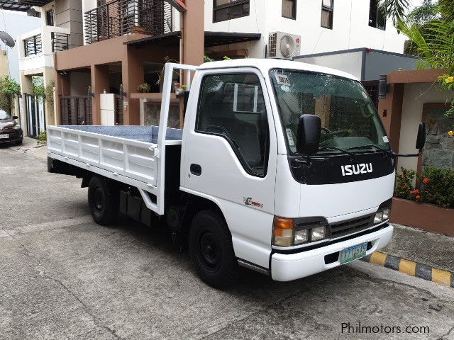 Isuzu Elf in Philippines