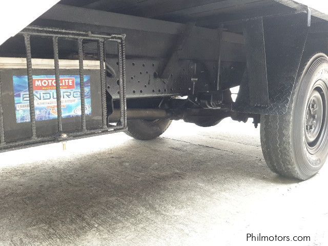 Isuzu Elf in Philippines