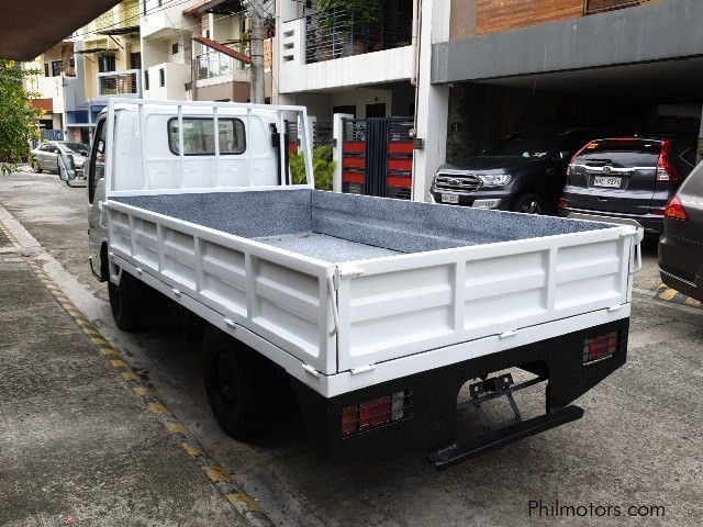 Isuzu Elf in Philippines