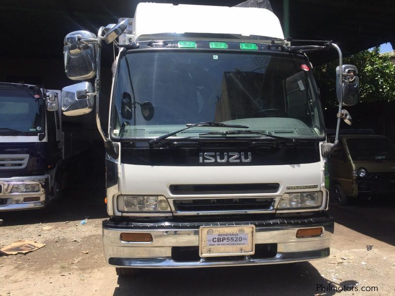 Isuzu Forward 8 studs 6HK1 Wingvan 22FT with Power tailgate in Philippines