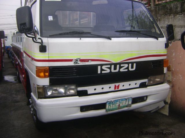 Isuzu dropside in Philippines