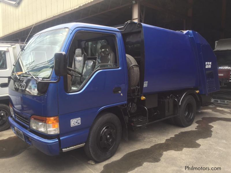 Isuzu 2000kg Garbage Compactor in Philippines