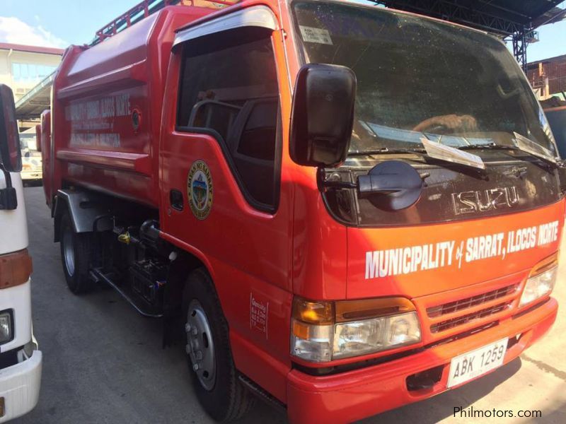 Isuzu 2000kg Garbage Compactor in Philippines