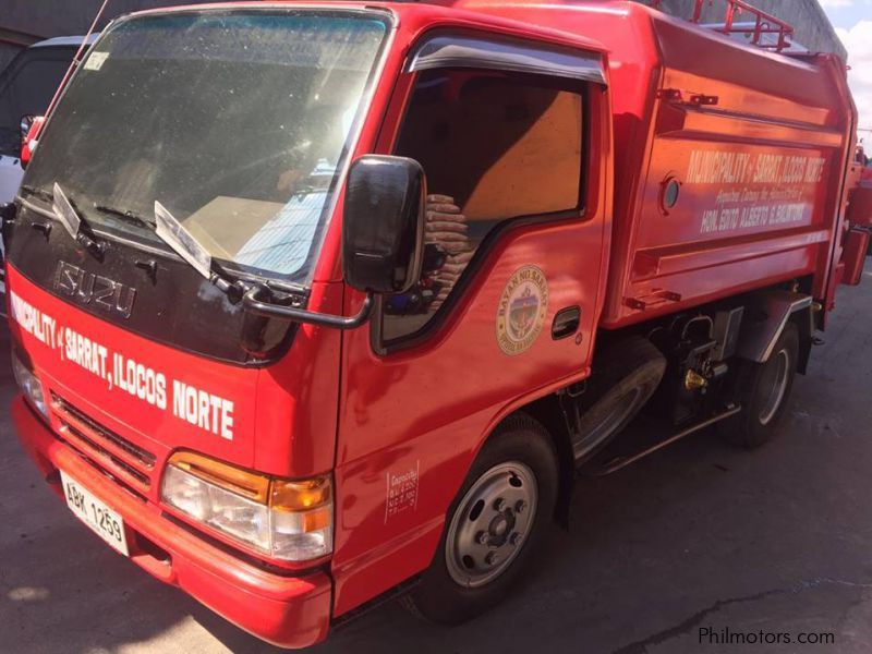 Isuzu 2000kg Garbage Compactor in Philippines