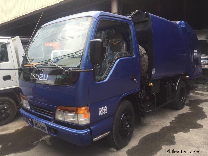 Isuzu 2000kg Garbage Compactor in Philippines