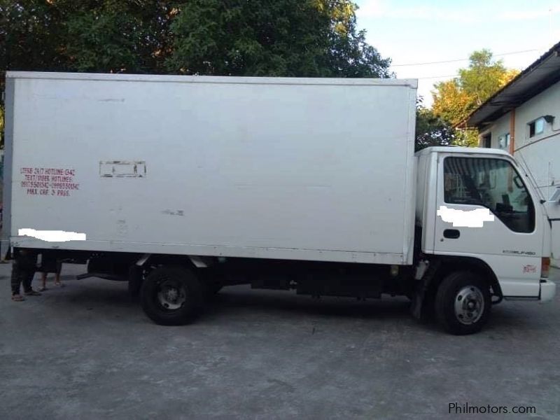 Isuzu ELF GIGA in Philippines