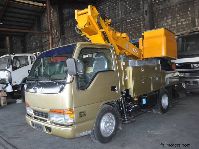 Used Isuzu ELF Manlift 3 section 2006 ELF Manlift 3 section for sale