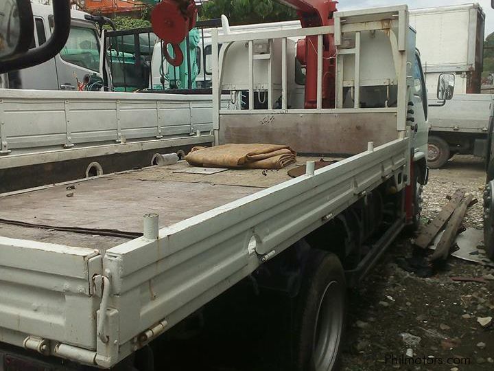 Isuzu Elf in Philippines