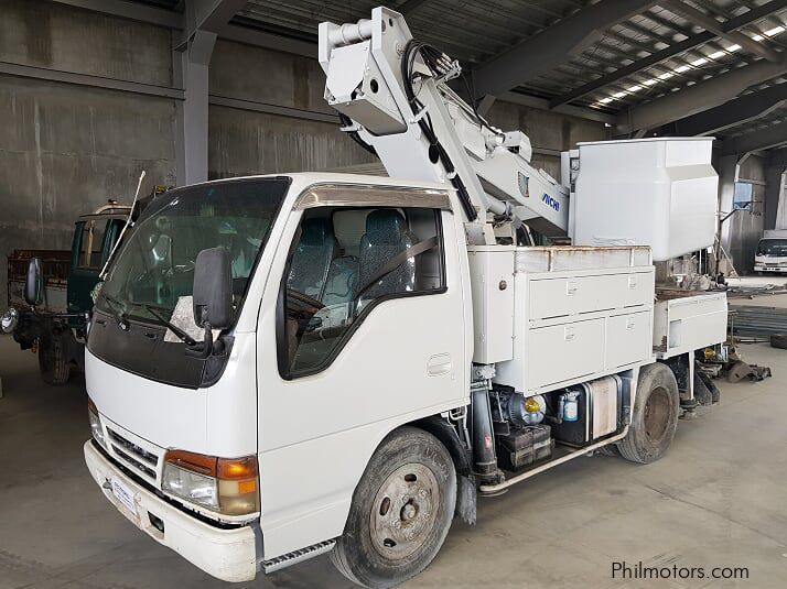 Isuzu Elf in Philippines