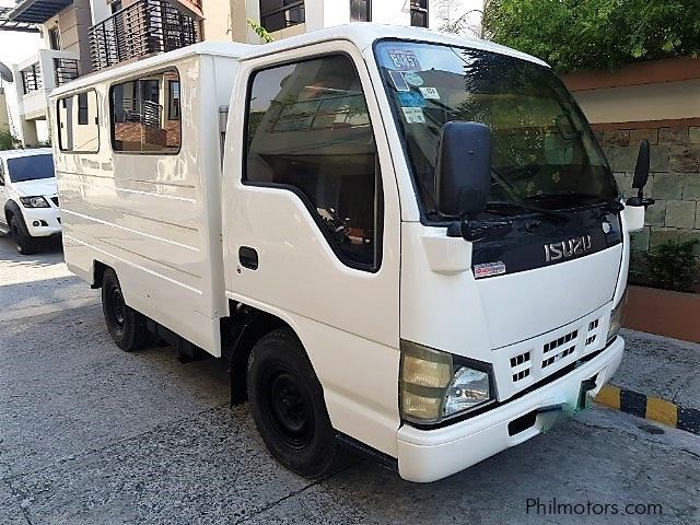 Isuzu Elf in Philippines