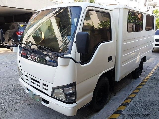 Isuzu Elf in Philippines