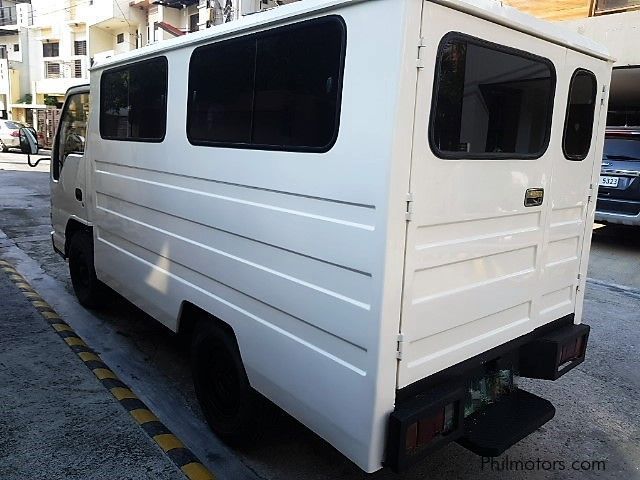 Isuzu Elf in Philippines