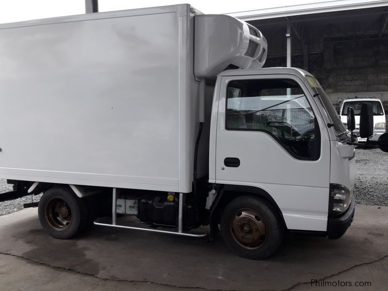 Isuzu Elf 4HL1 NKR Ref Freezer Refregerated Aluminium Van Negative 5 degrees with side door in Philippines