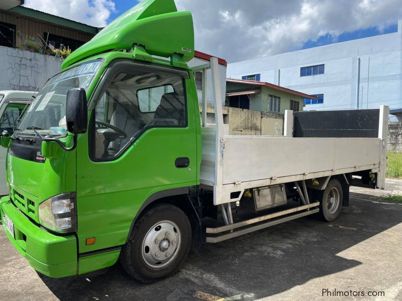 Isuzu Elf Cargo Dropside in Philippines