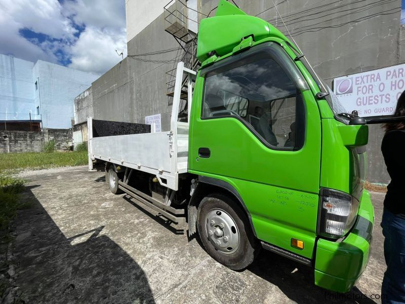 Isuzu Elf Cargo Dropside in Philippines