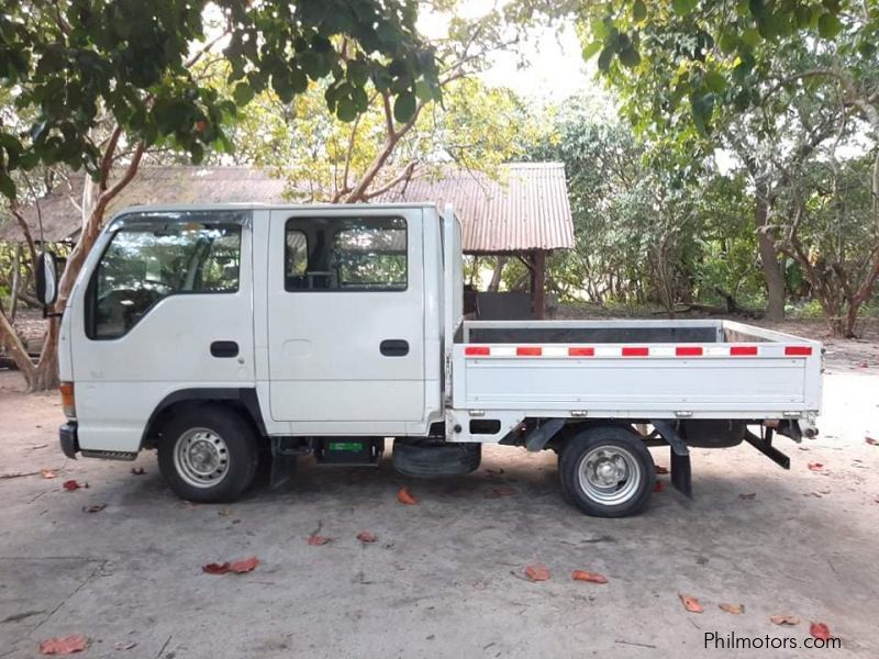 Isuzu Elf Double Cab Dropside in Philippines