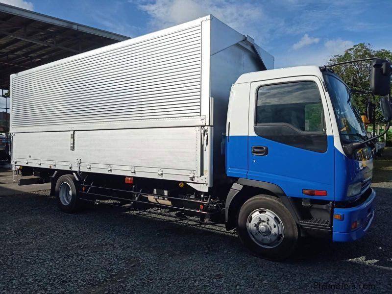 Isuzu Forward 8 studs 7.5 tons Molye Aluminium Wing Van 6HK1 Engine in Philippines