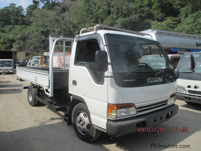 Isuzu GIGA NPR DROPSIDE in Philippines