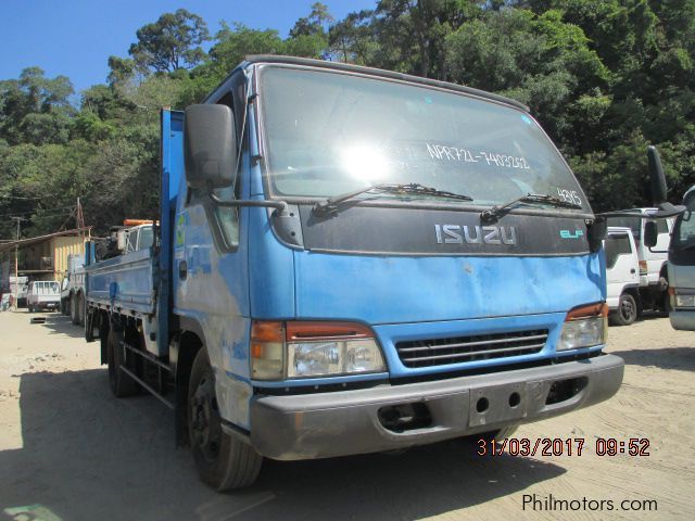 Isuzu GIGA NPR Dropside in Philippines