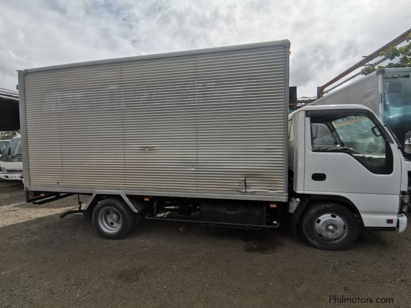 Isuzu ISUZU ELF NKR 6W CLOSE VAN 4HL1 in Philippines