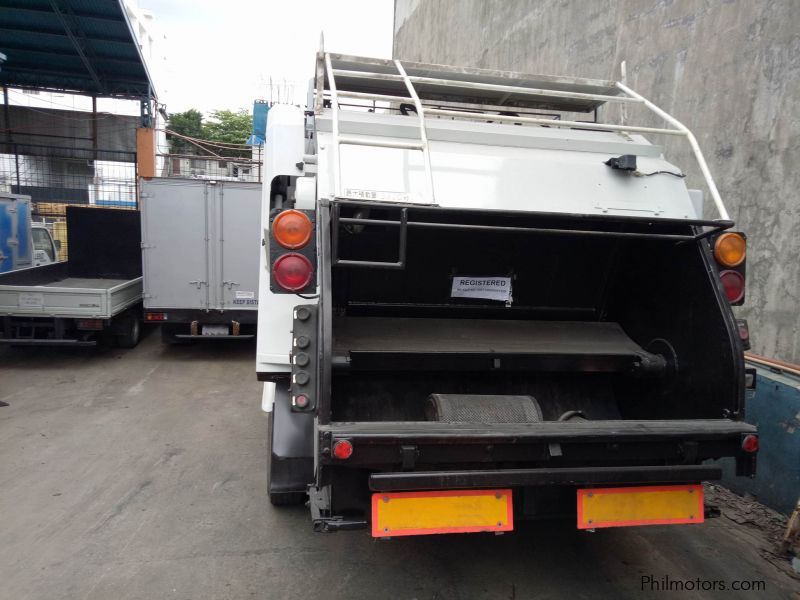 Isuzu NPR GIGA SERIES GARBAGE COMPACTOR in Philippines