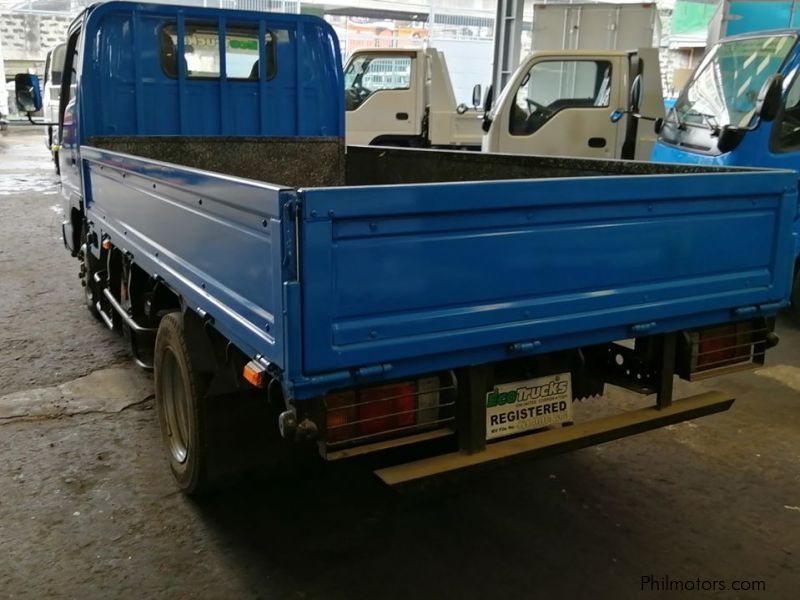 Isuzu elf in Philippines