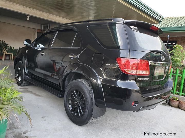 Toyota fortuner V in Philippines