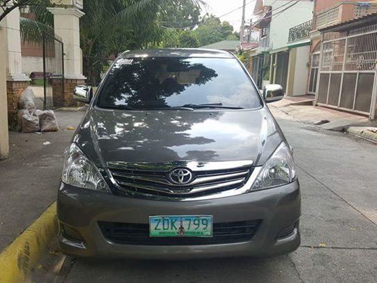 Toyota innova G in Philippines