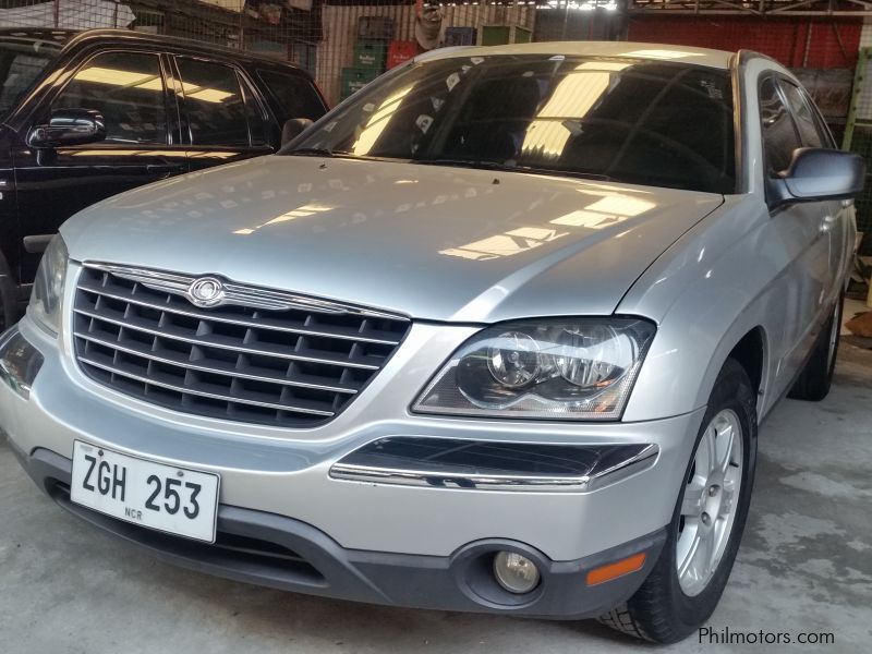 Chrysler Pacifica touring in Philippines