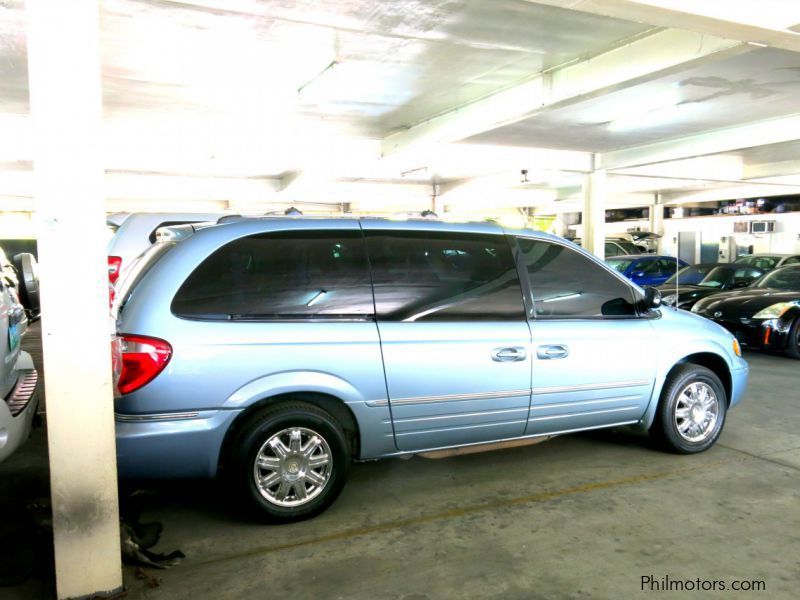 Chrysler Town & Country in Philippines