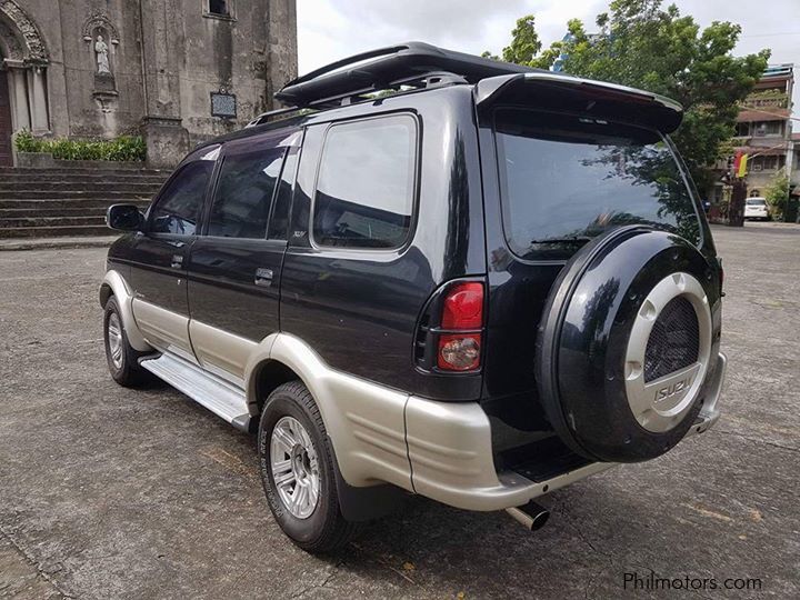 Isuzu Crosswind XUV in Philippines