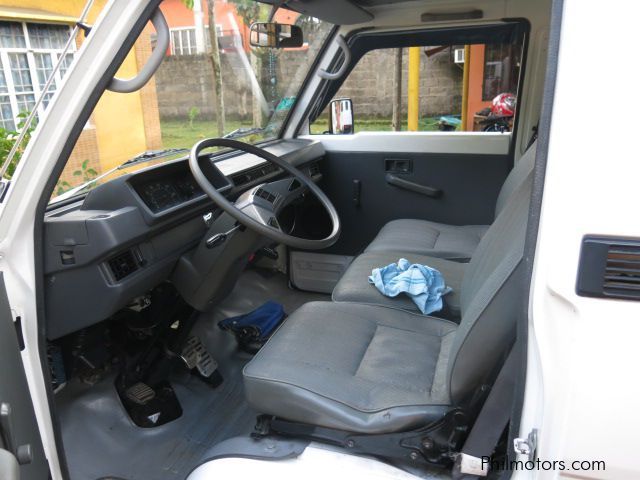 Mitsubishi L300 FB in Philippines